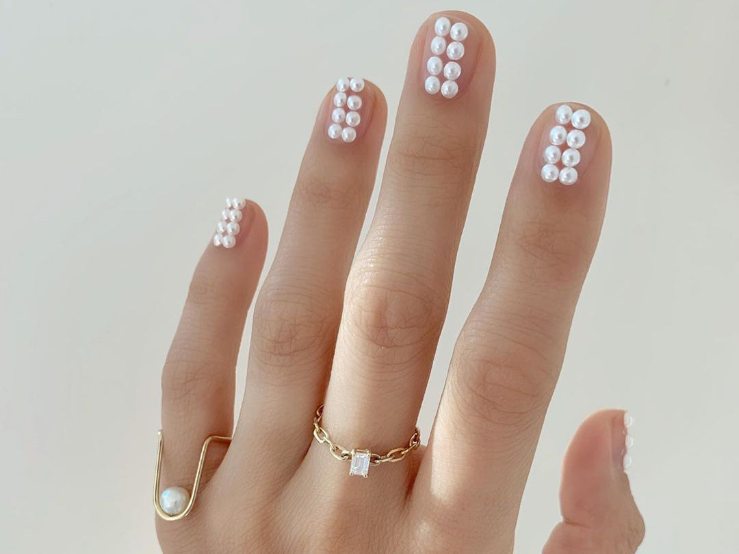 Holiday Nail Art: Minimalist to Maximalist