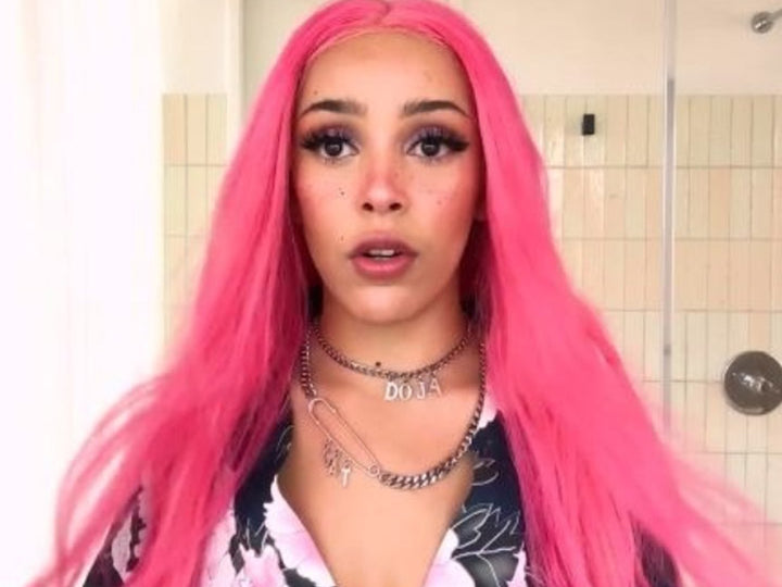 Doja Cat's E-Girl Makeup Routine With Freck OG