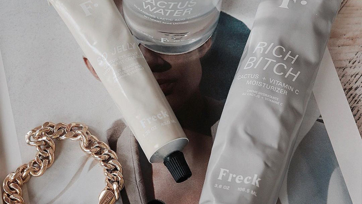 We're Hiring! Customer Service & Social Media Specialist