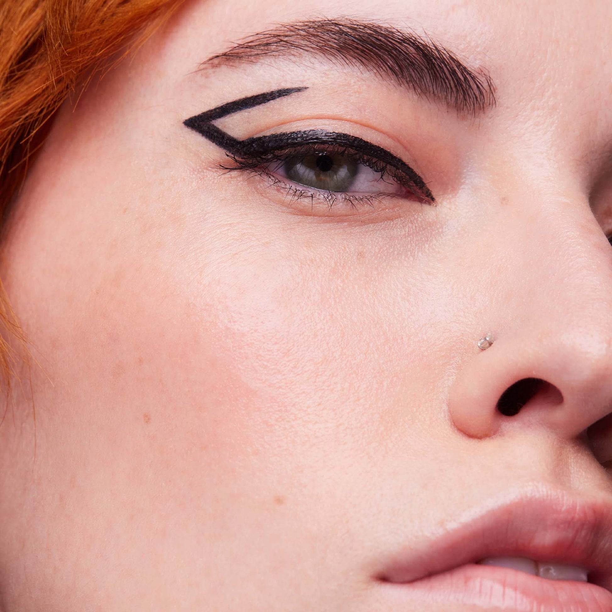 Lashrocket Liner